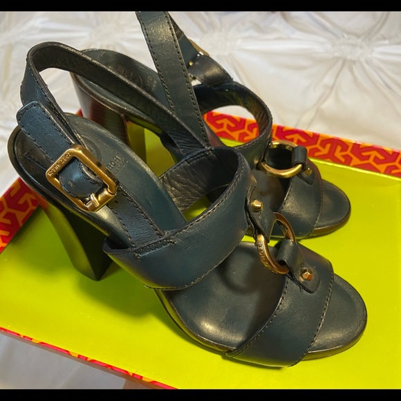 SOLD Tory Burch Fletcher Navy High Heel Sandal - Picture 5 of 7
